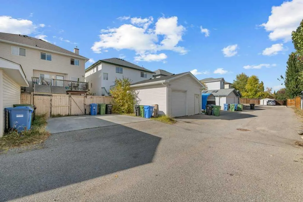 154 Bridlewood Drive SW
