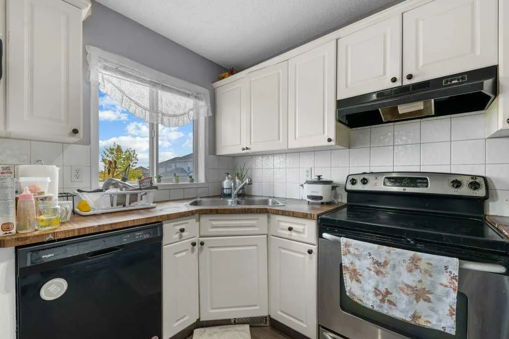 154 Bridlewood Drive SW