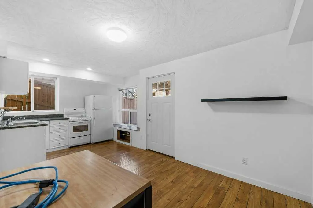 154 Bridlewood Drive SW