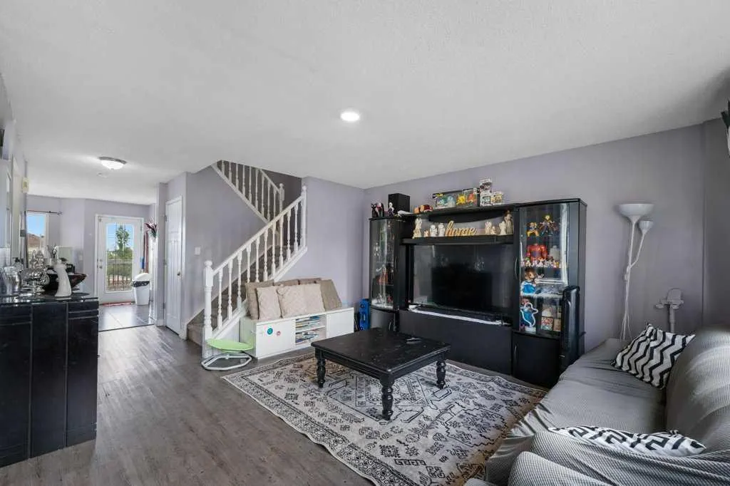 154 Bridlewood Drive SW