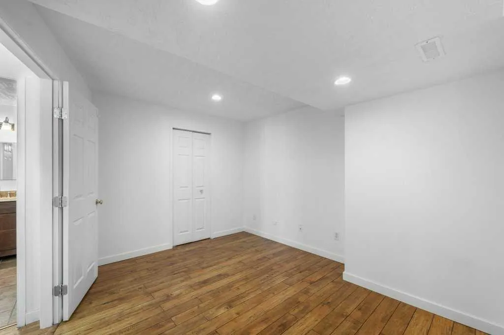 154 Bridlewood Drive SW