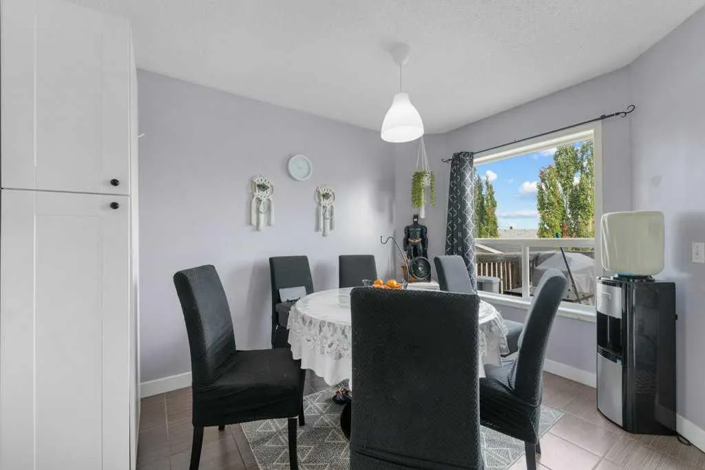 154 Bridlewood Drive SW
