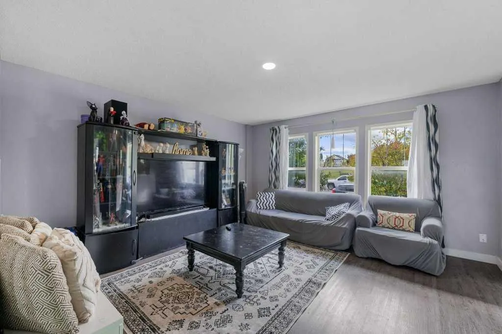 154 Bridlewood Drive SW