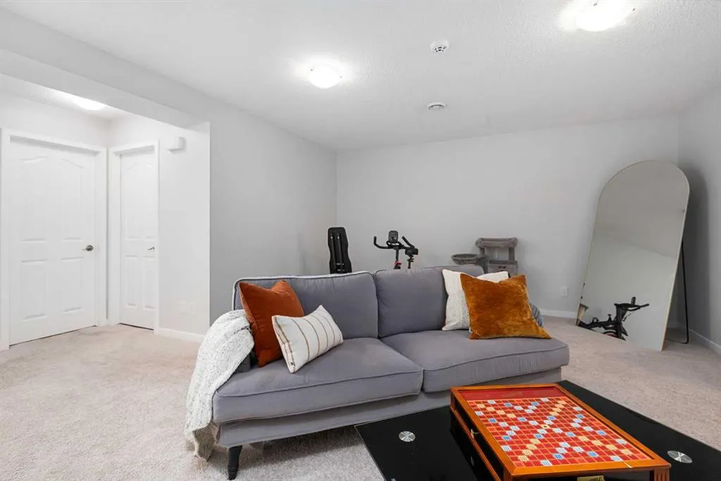 103 Cranford Park SE