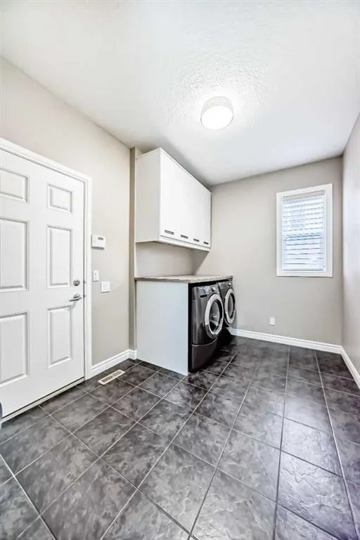 173 Aspenshire Drive SW