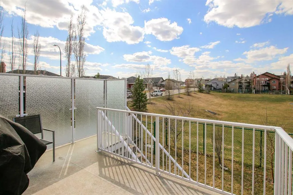 6 Grove Close