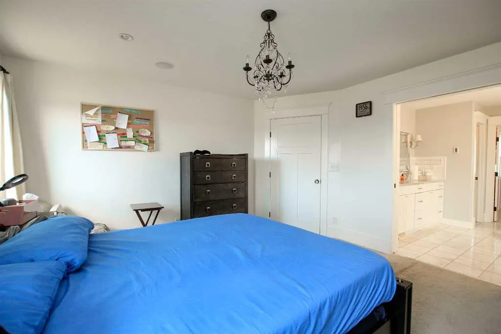 6 Grove Close