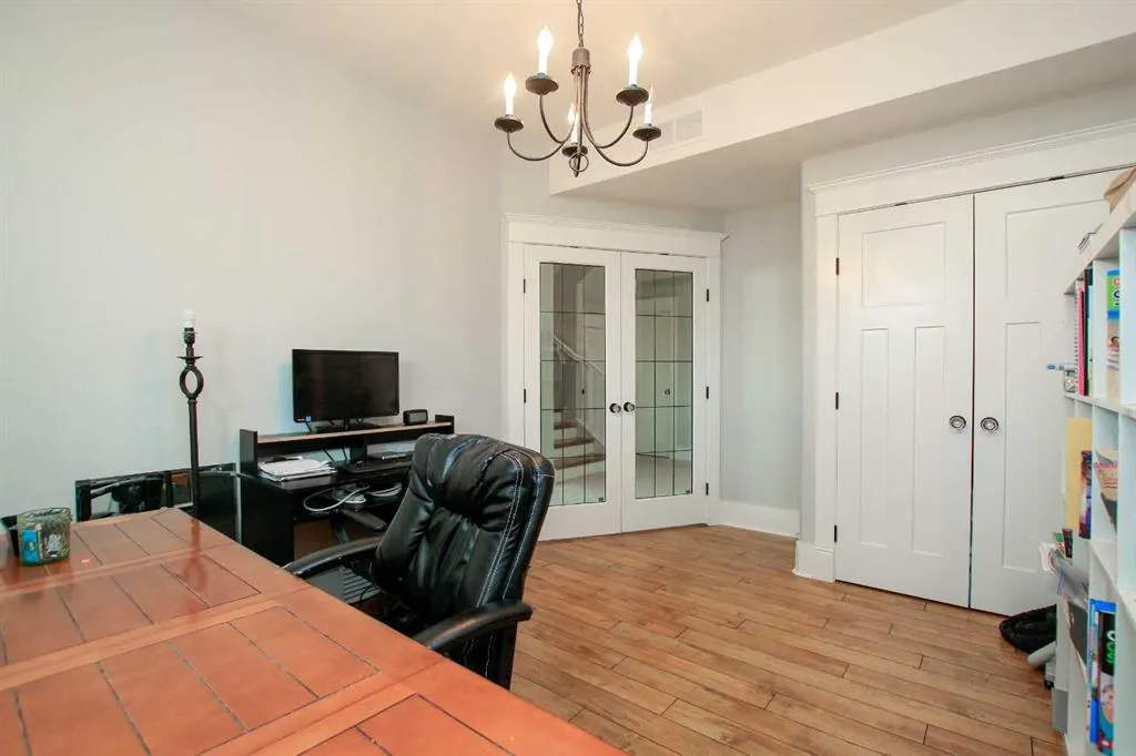 6 Grove Close