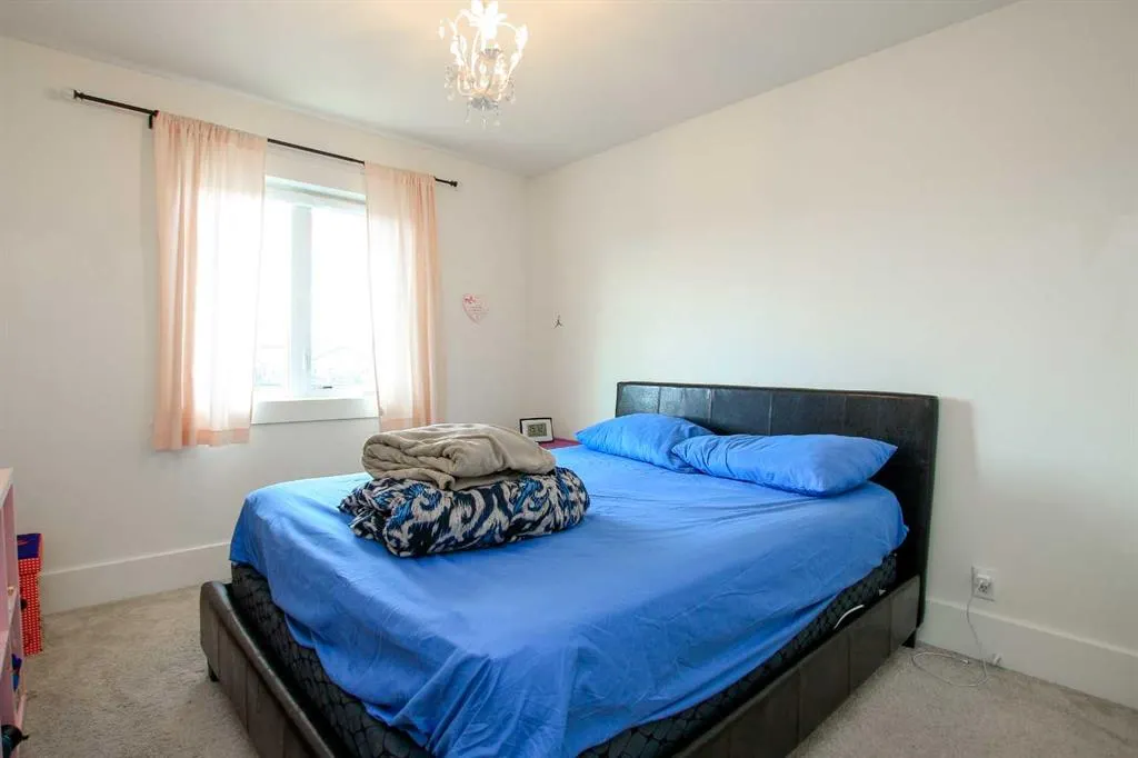 6 Grove Close
