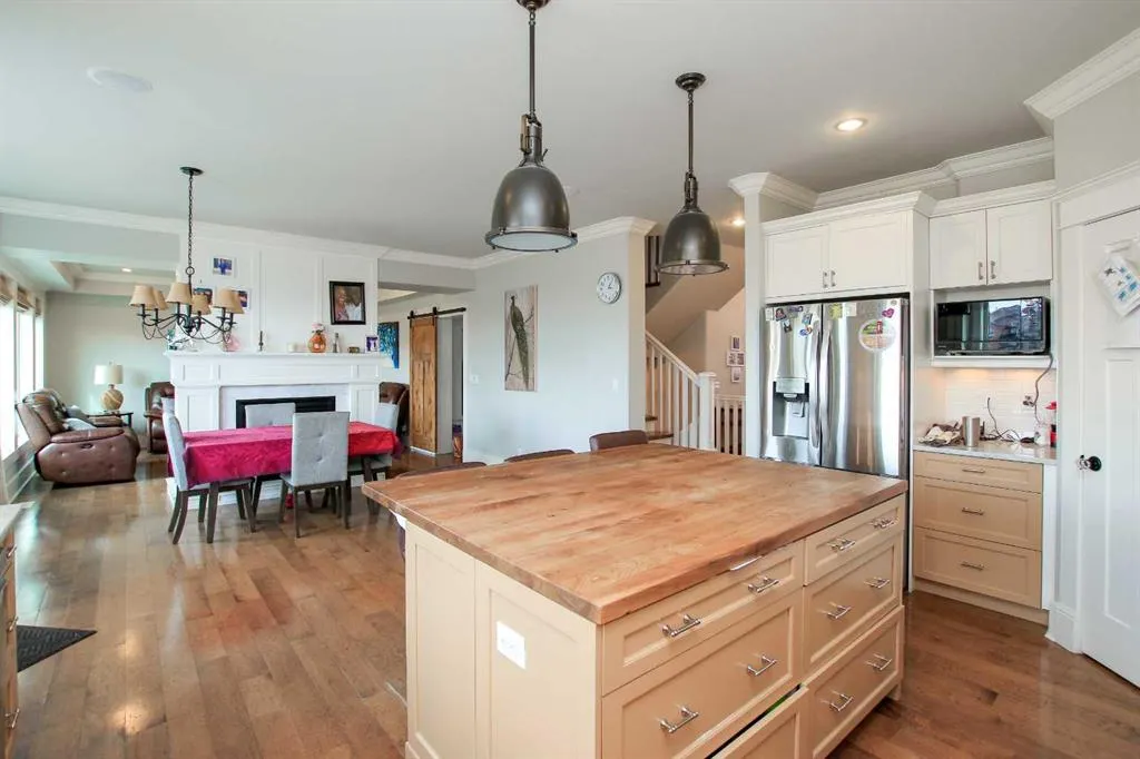 6 Grove Close