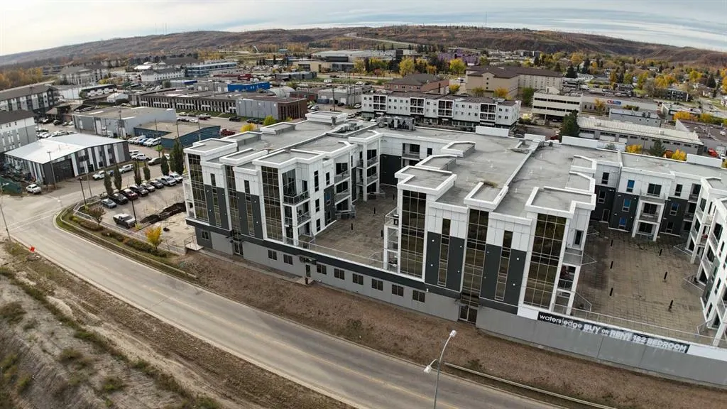10218 King Street, #406