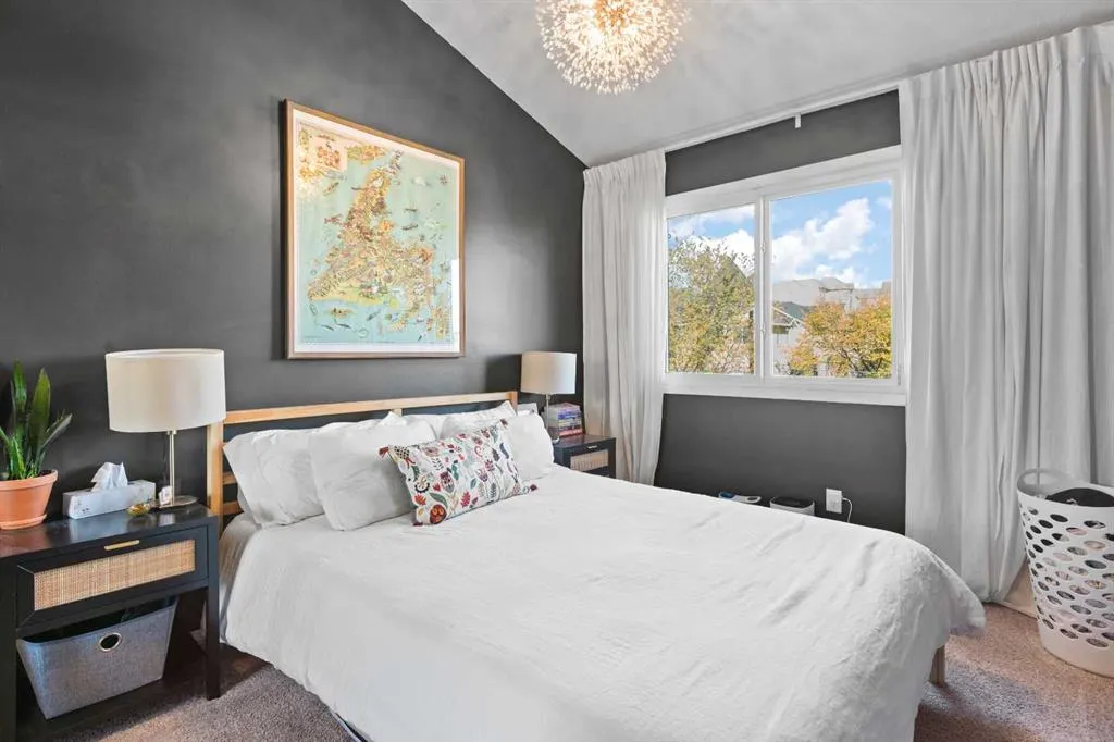 123 13 Avenue NE, #1
