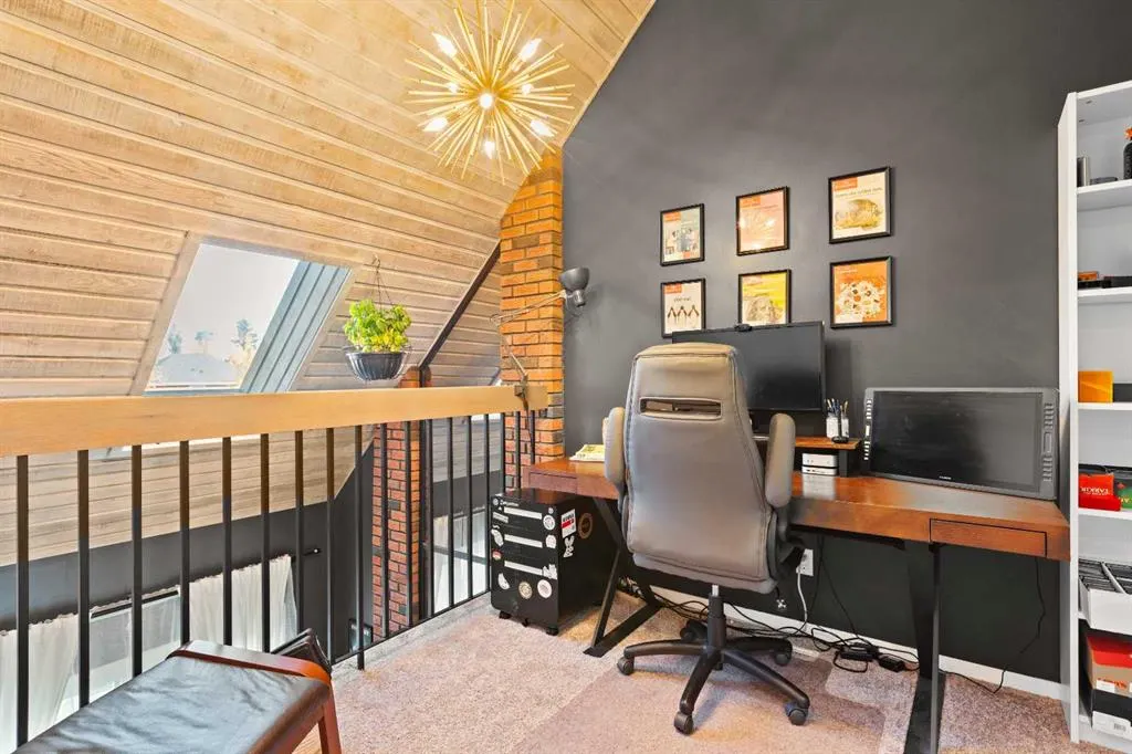 123 13 Avenue NE, #1