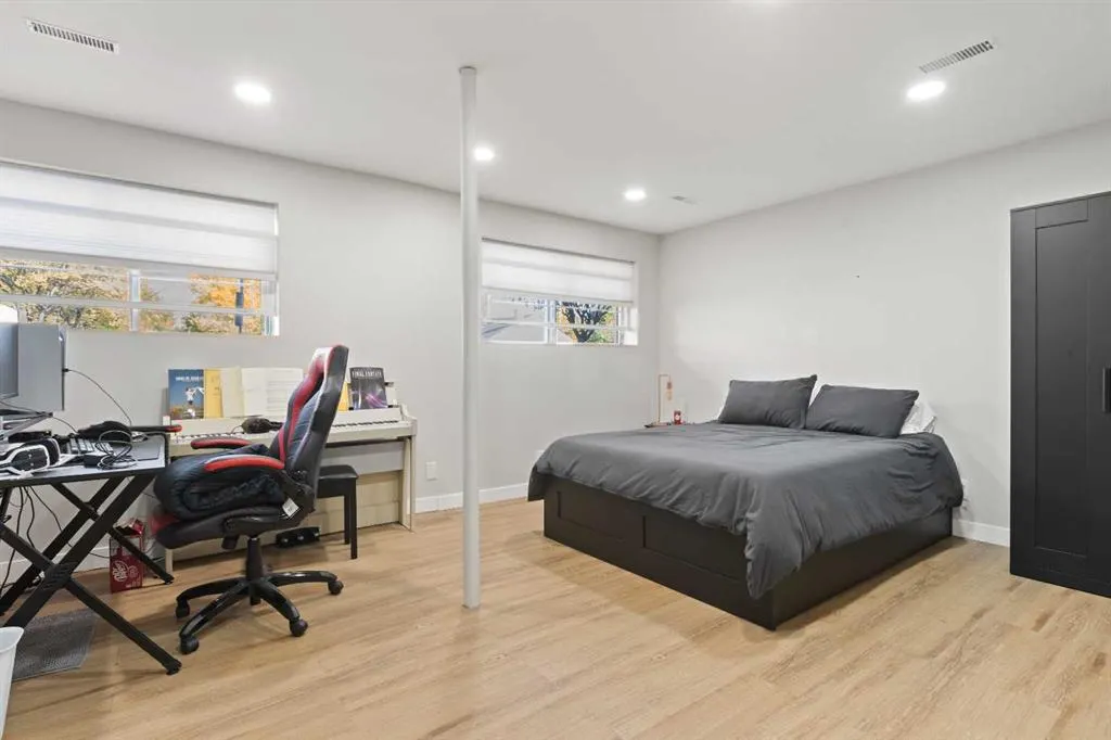 123 13 Avenue NE, #1