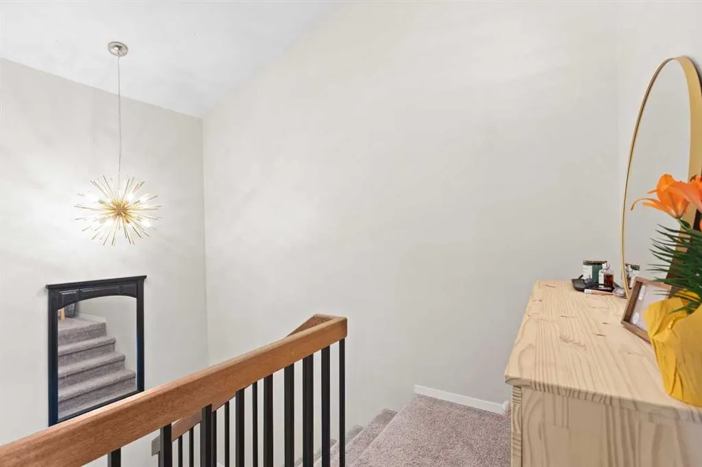 123 13 Avenue NE, #1