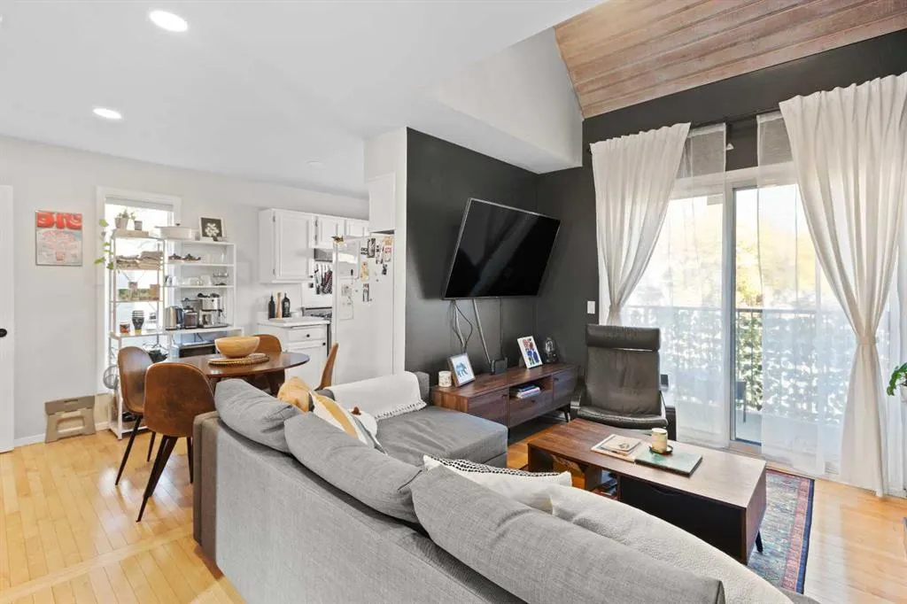 123 13 Avenue NE, #1
