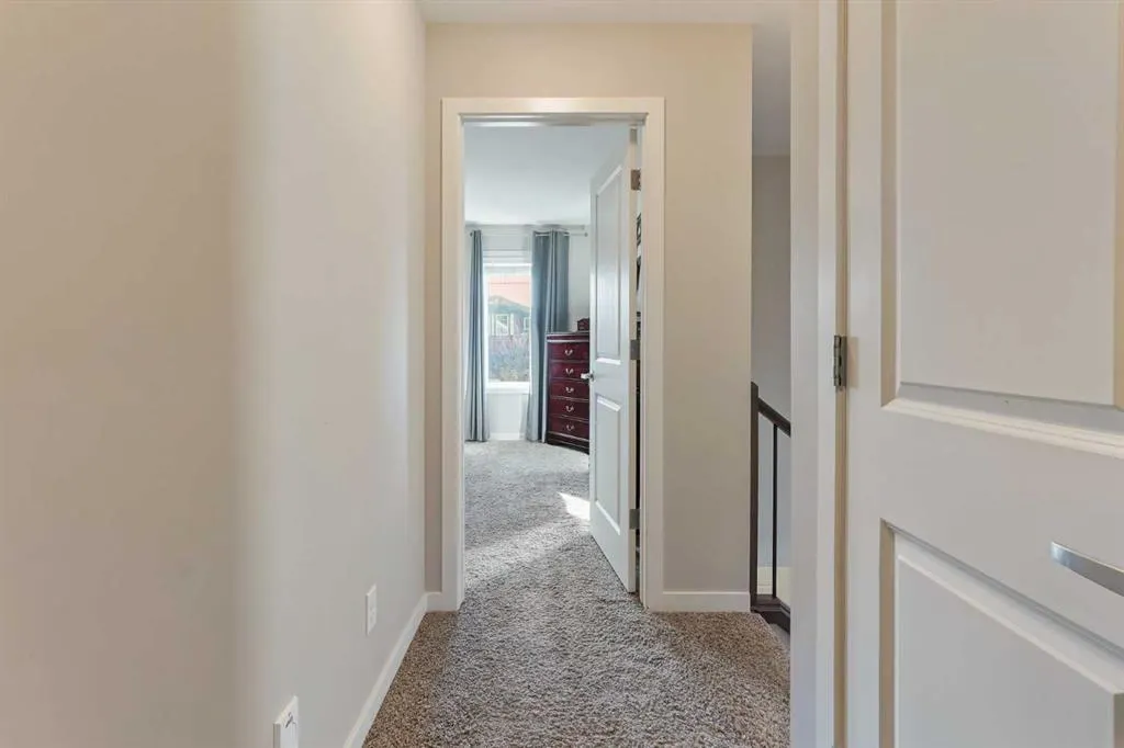377 Moonlight Way W
