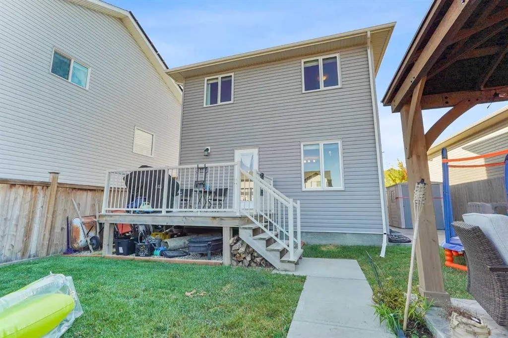 377 Moonlight Way W