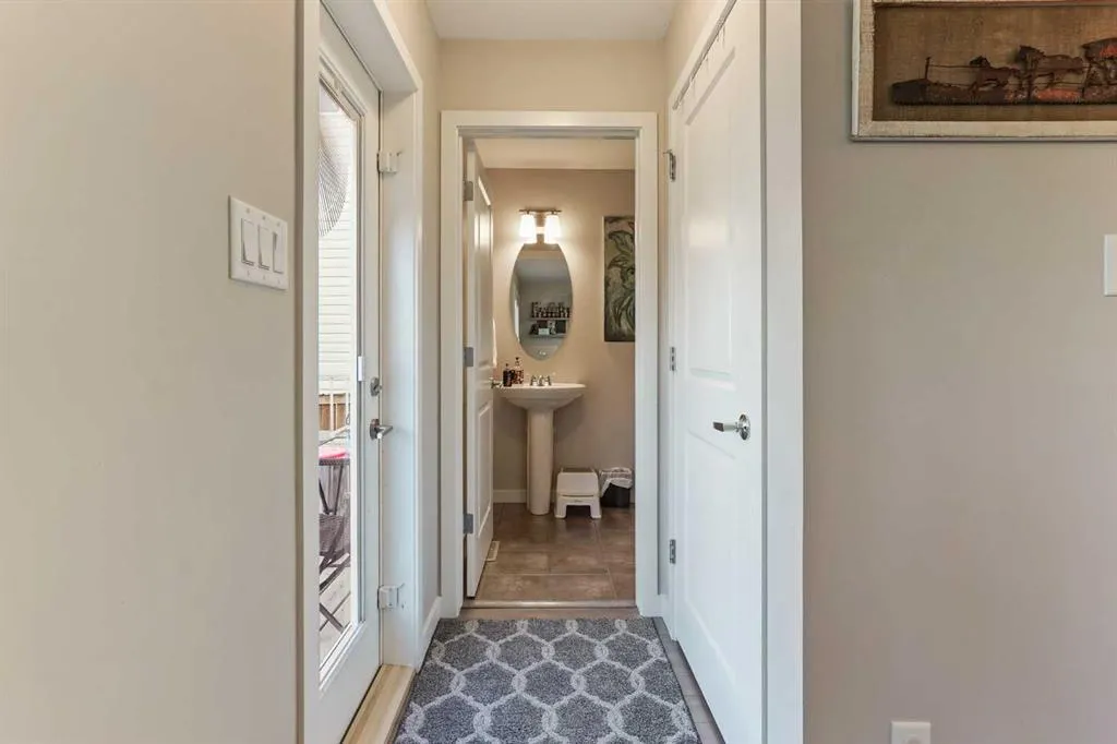 377 Moonlight Way W