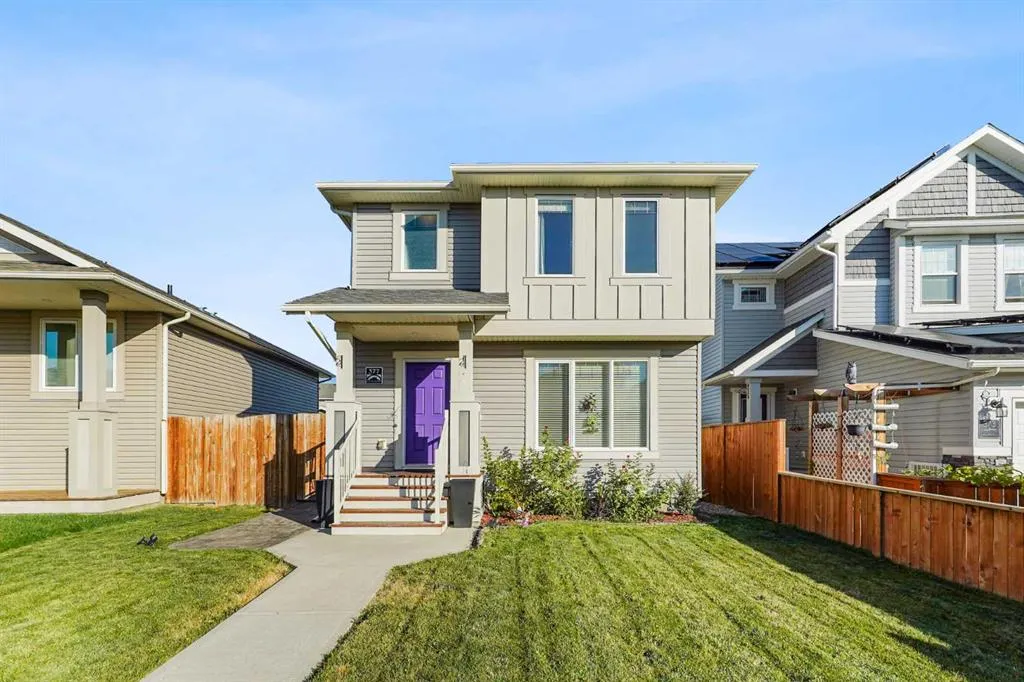 377 Moonlight Way W