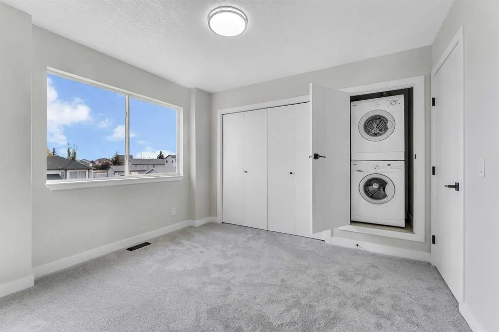 25 San Diego Way NE