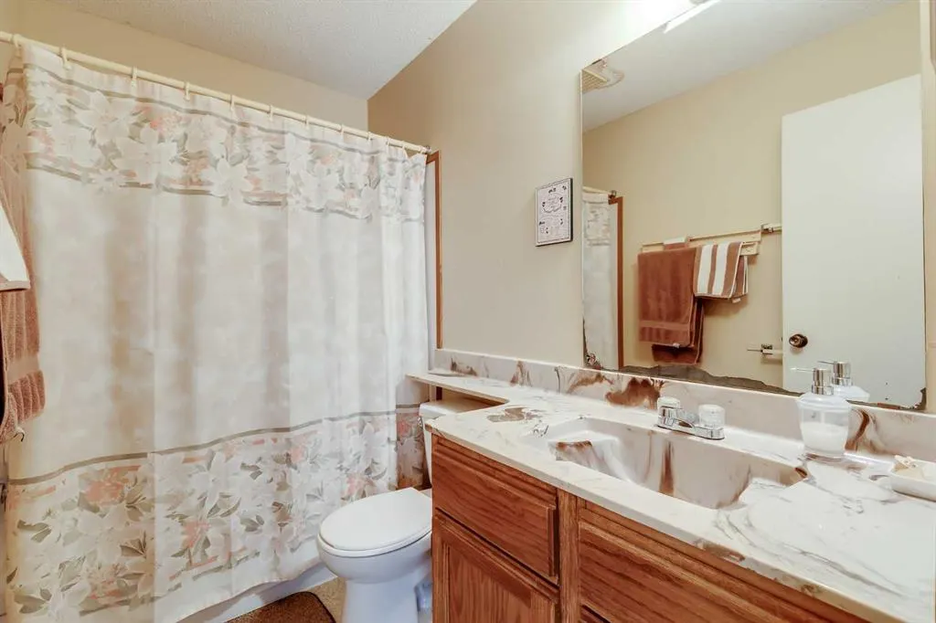 311 Midridge Road SE