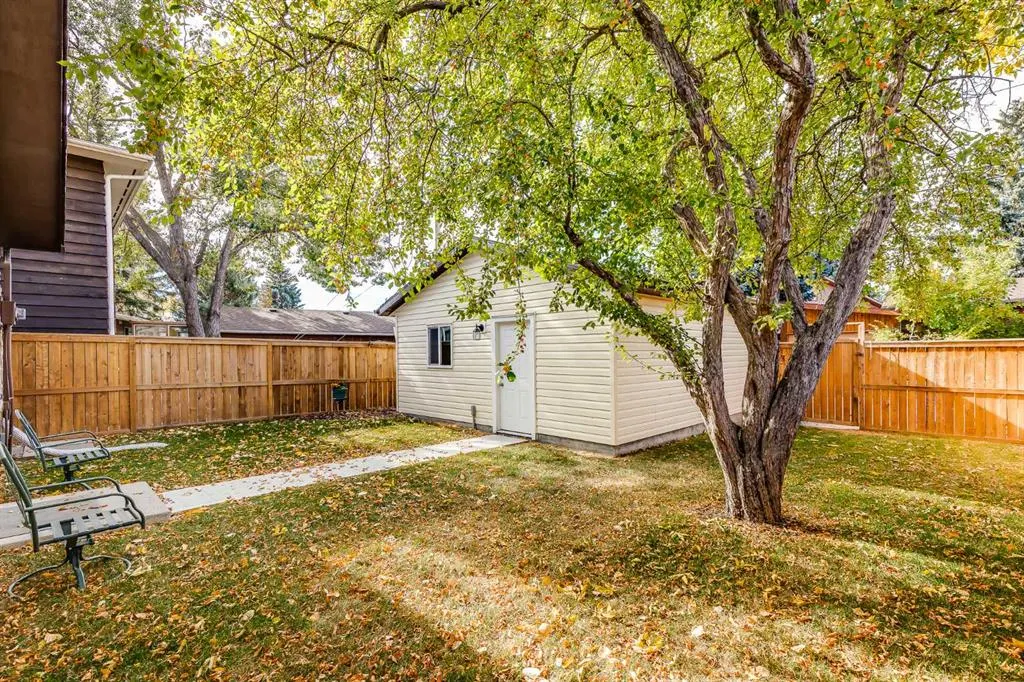311 Midridge Road SE
