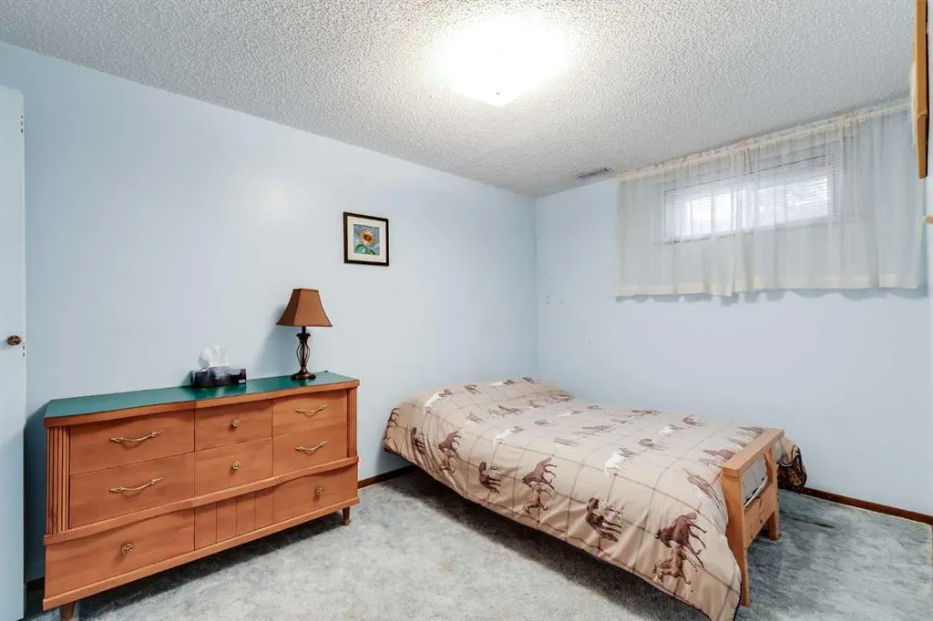 311 Midridge Road SE
