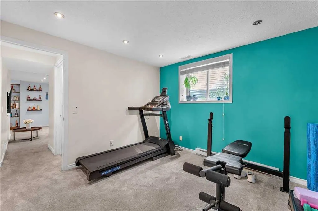 35 Tuscany Ridge Terrace NW