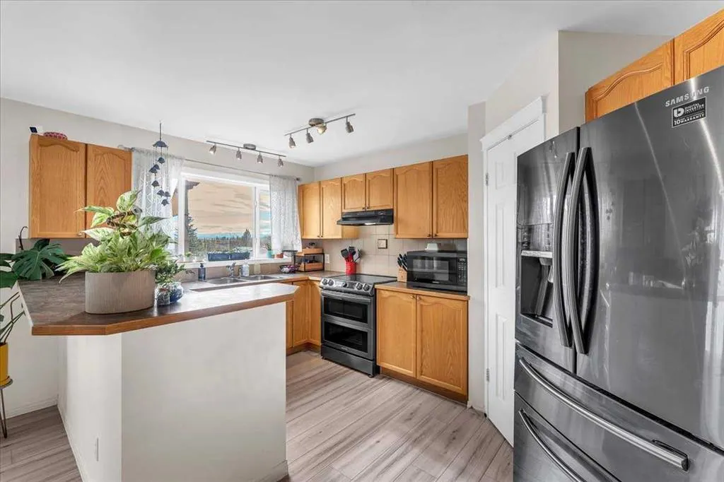 35 Tuscany Ridge Terrace NW