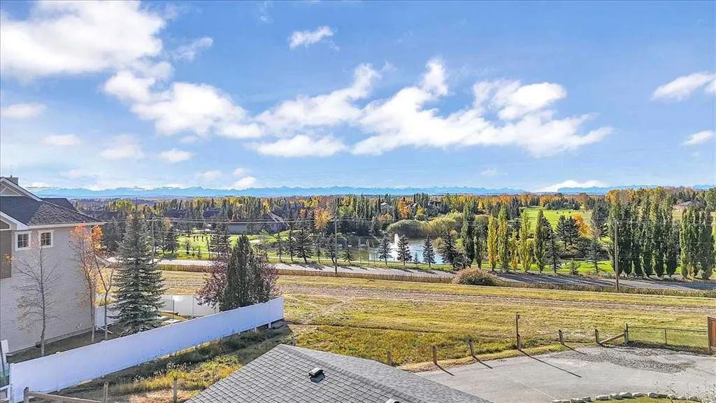35 Tuscany Ridge Terrace NW