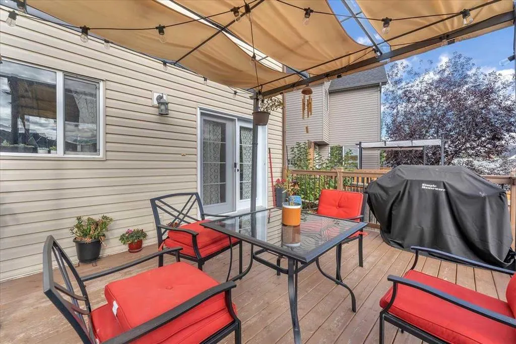 35 Tuscany Ridge Terrace NW