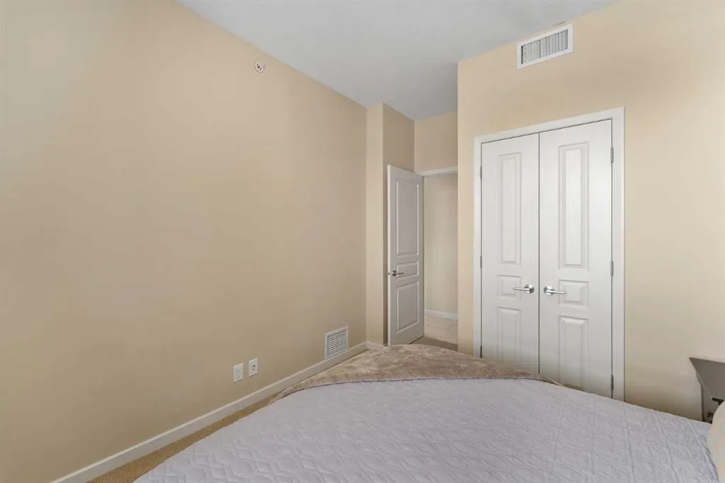 1320 1 Street SE, #2702