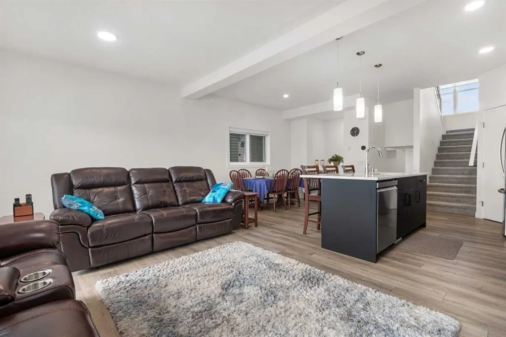 215 Heritage Heights