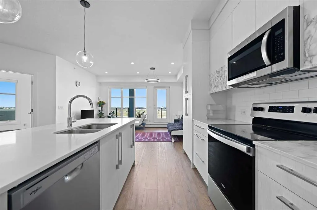 681 Savanna Boulevard NE, #1401
