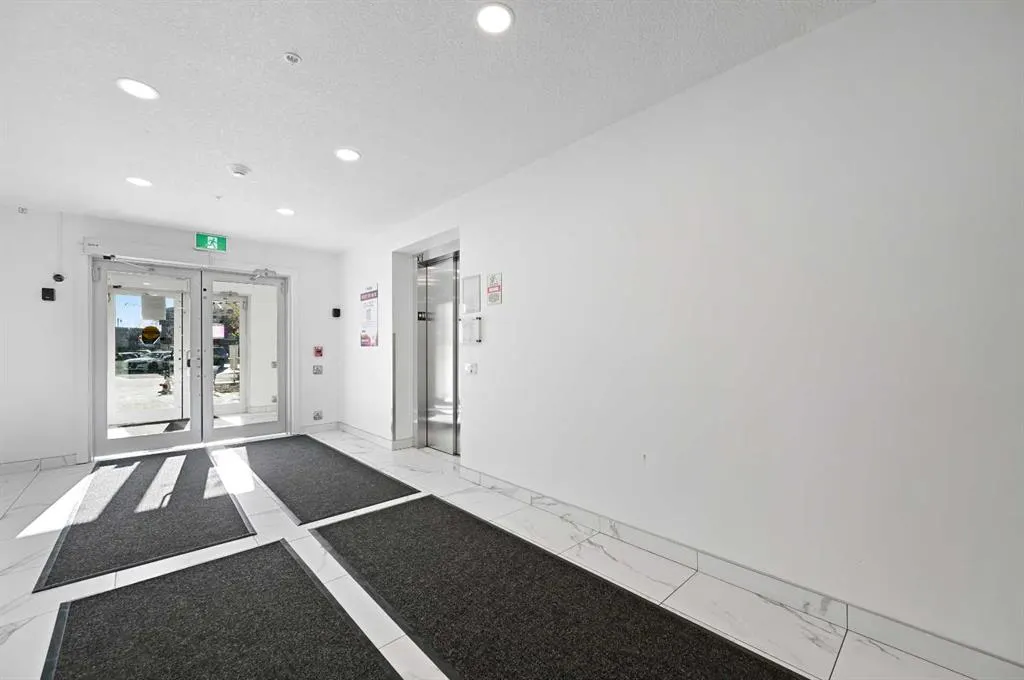 681 Savanna Boulevard NE, #1401