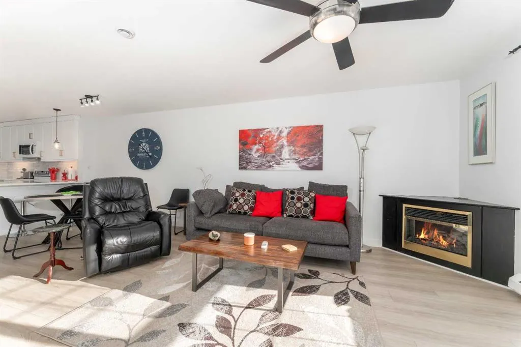112 Kananaskis Way, #205