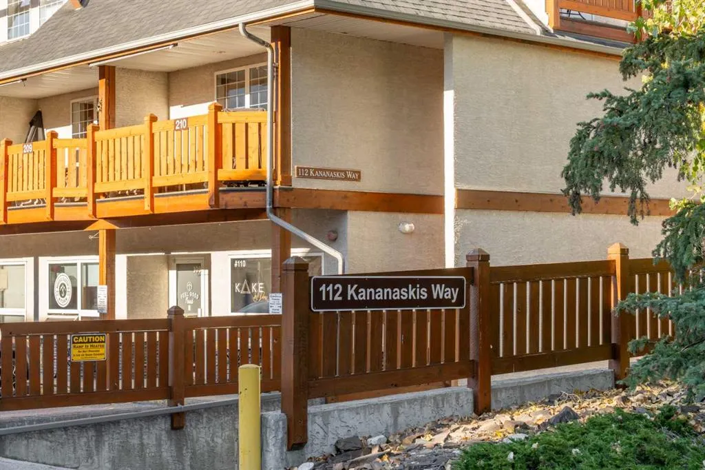 112 Kananaskis Way, #205