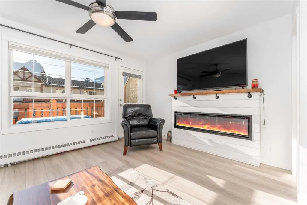 112 Kananaskis Way, #205