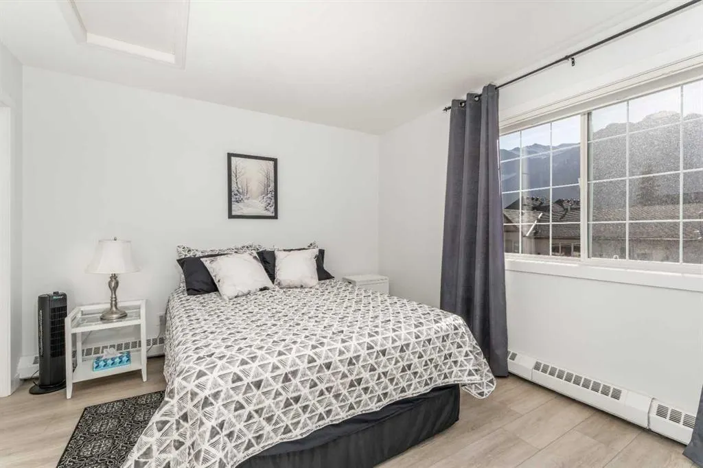 112 Kananaskis Way, #205