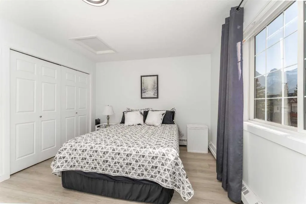 112 Kananaskis Way, #205