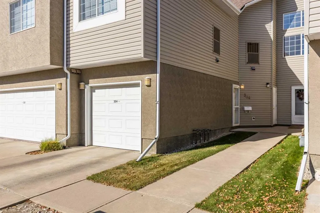 221 Cameron Road SE, #304