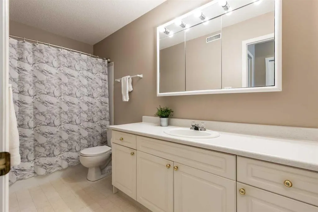 221 Cameron Road SE, #304