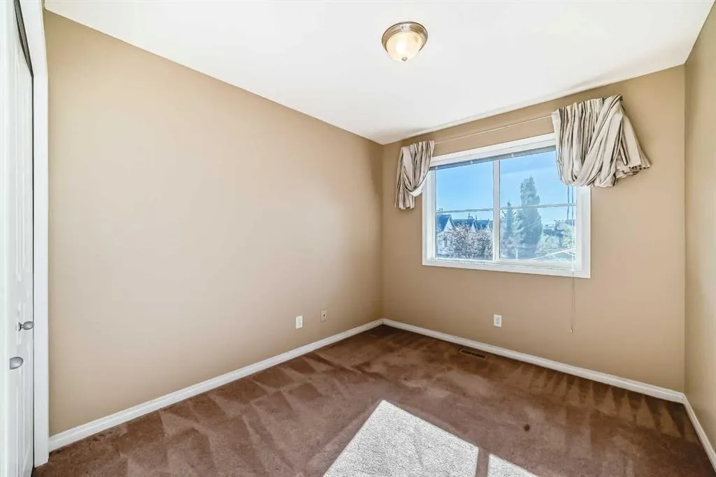 50 Everridge Gardens SW