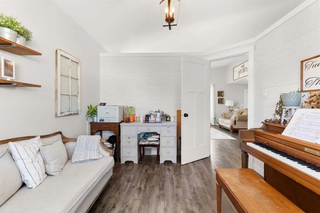 50 Sage Close SE