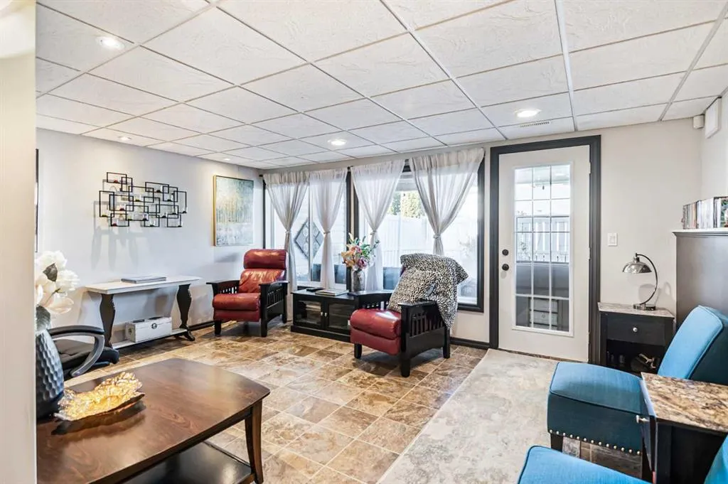 73 Addington Drive, #16