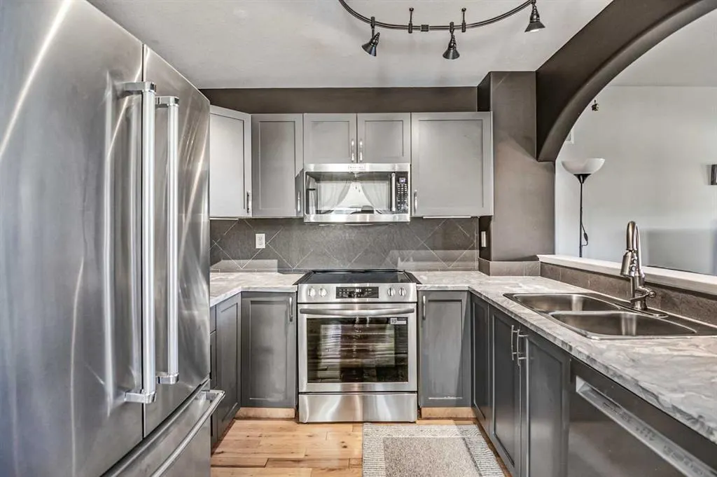 73 Addington Drive, #16