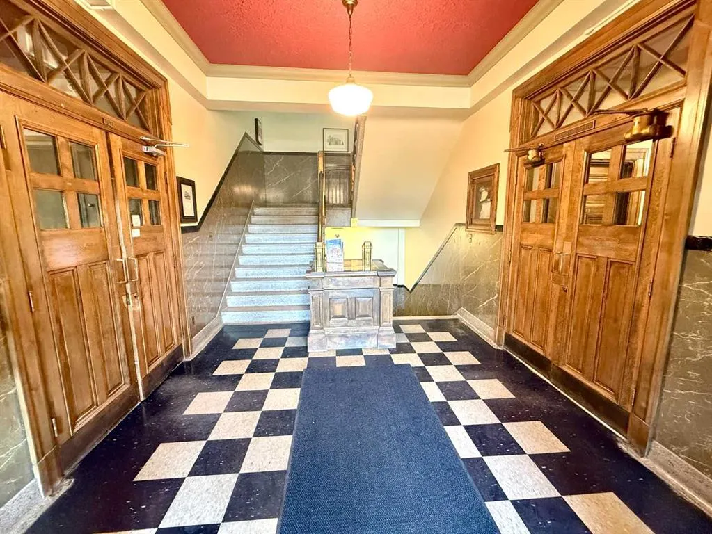 4836 50 Street, #107 & 108