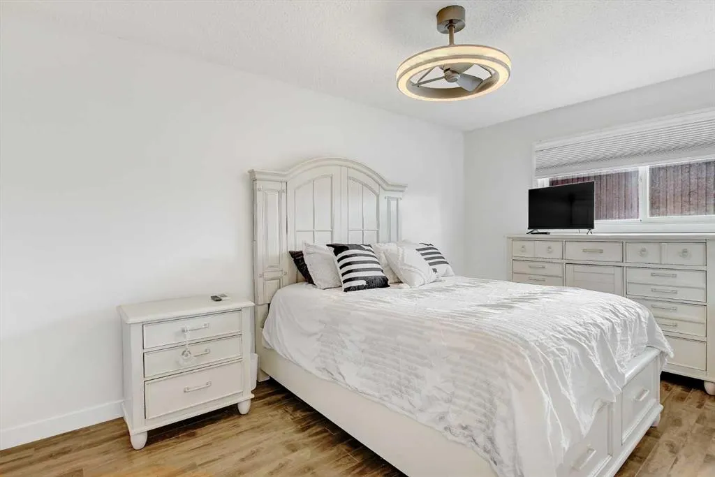 7842 Cedarwood Park