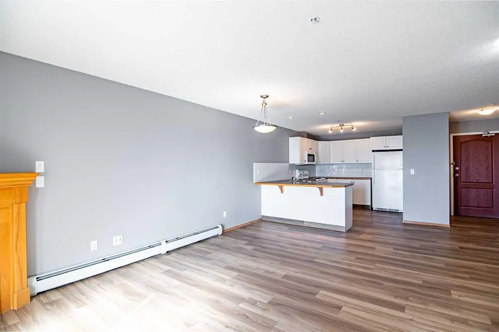 260 Duston Street, #220